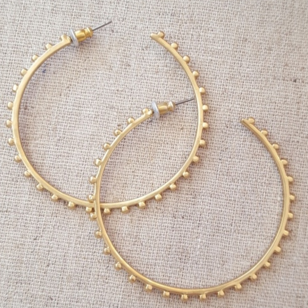 :: Stella & Dot Retired [GOLD] Isadora Hoops - Picture 11 of 11